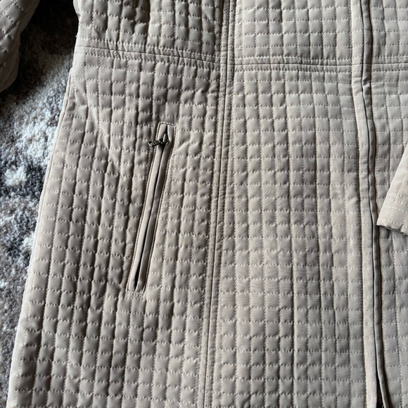 Esprit Women’s Quilted Hooded Coat Beige Long Jacket Size L Warm Outerwear - Picture 7 of 16